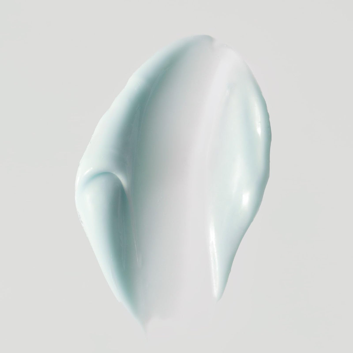EarthsCure ingredients label highlighting peptides and hyaluronic acid benefit