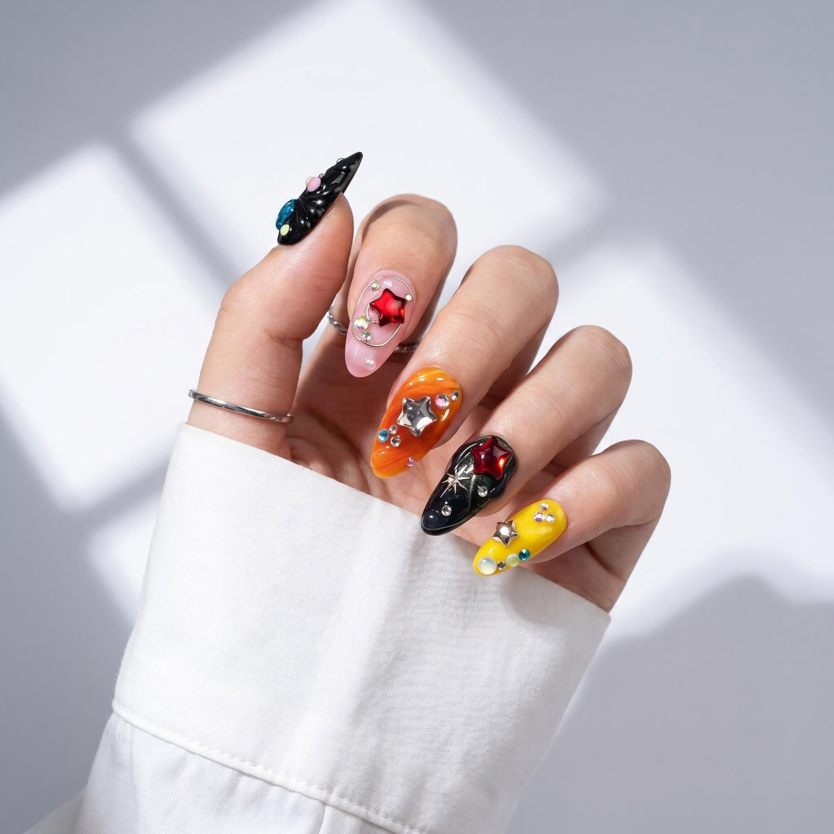 EasierGlow back of nails displaying size labels and secure 3D accents for durability