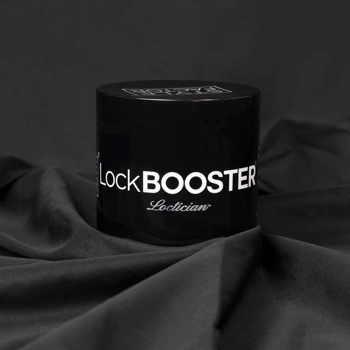 EDGEBOOSTER applied while creating twists for cleaner hold and shine