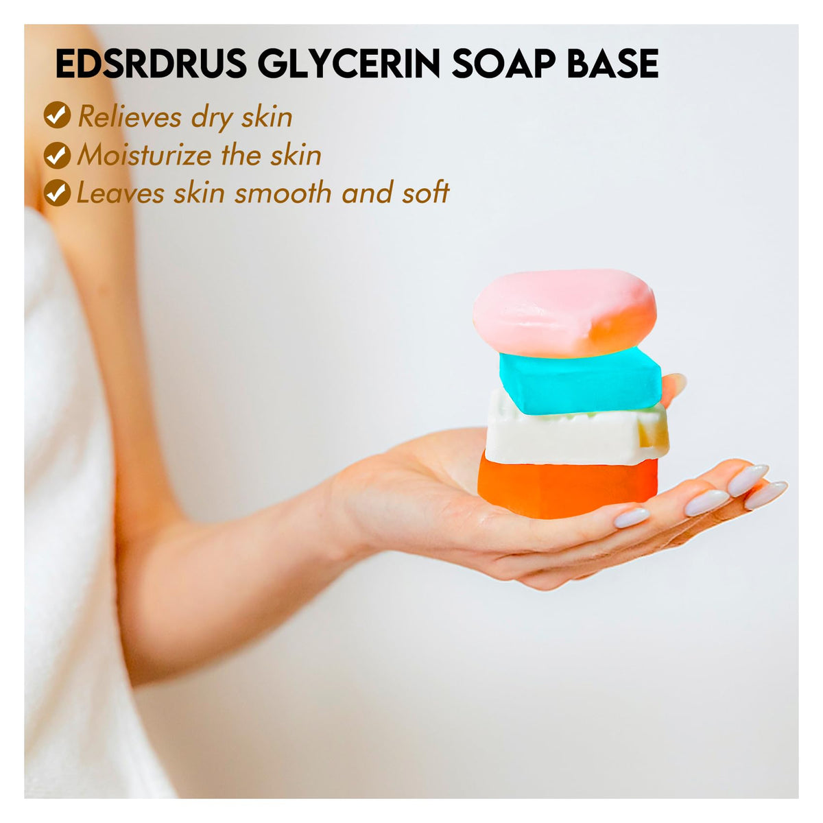 EDSRDRUS pouring melted base into silicone mold showing effortless customization and pouring control