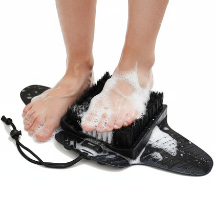 Efforest front view of black scrubber mat showing overall design and convenience