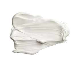 Eight Saints Daydreamer texture close-up highlighting lightweight cream and fast absorption