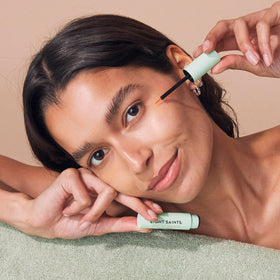 Eight Saints precision applicator close-up for accurate nightly application