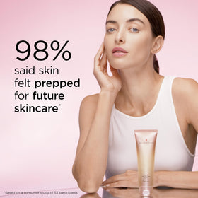 Elizabeth Arden gel texture close-up showing silky moisturizing formula