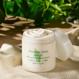 Elizabeth Arden label close-up highlighting green tea honey ingredients benefit
