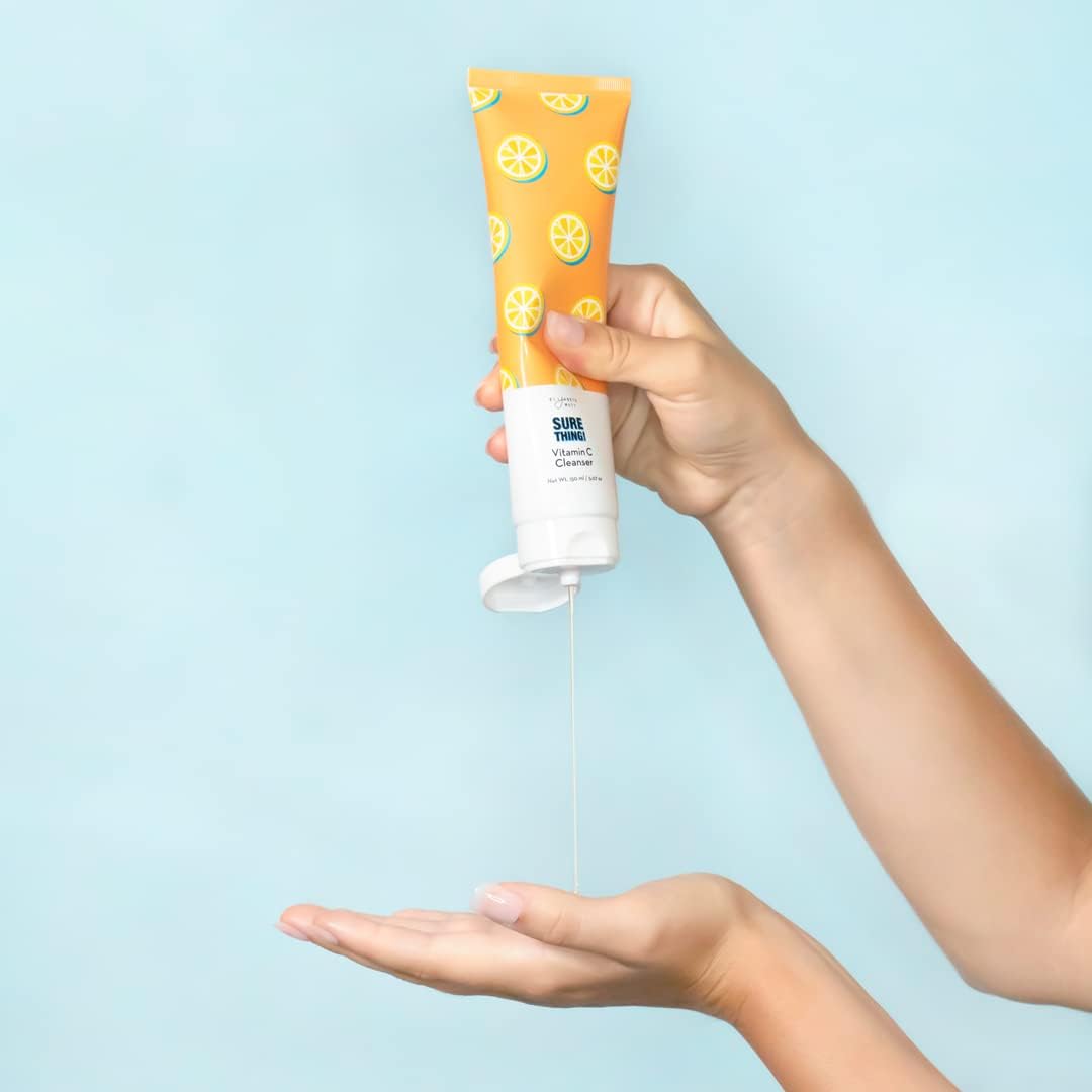 Elizabeth Mott gel texture close-up highlighting silky formula and hydrating feel