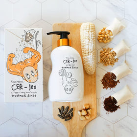 Elizavecca next to common objects showing 500ml scale and long-lasting value