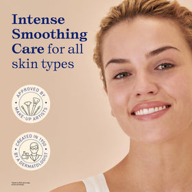 Embryolisse cream texture close-up highlighting hyaluronic moisture and smooth finish