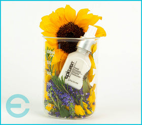 Epicuren Discovery hand application demonstrating quick absorption and smooth finish