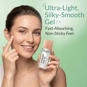 Escentile applying gel to face after treatment for gentle post-procedure care