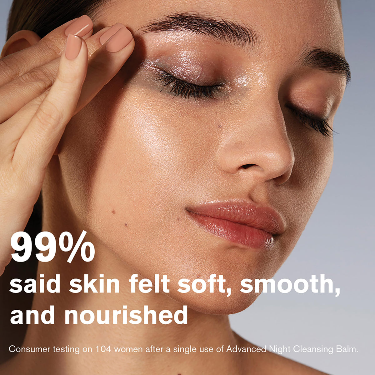 Estée Lauder massage demonstration of balm turning into oil to dissolve makeup