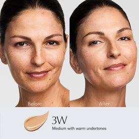 Estée Lauder 3D sculpting wand detail demonstrating precise multi-use applicator control