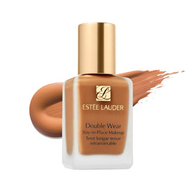 Estée Lauder front bottle shot showing label and product packaging benefit long-lasting wear