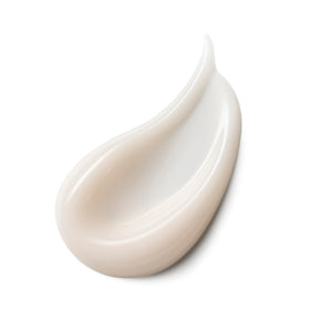 Estée Lauder in evening skincare setting showing nighttime renewal benefit