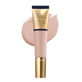 Estée Lauder Futurist front packaging showing shade 3C2 Pebble and benefit of radiant finish