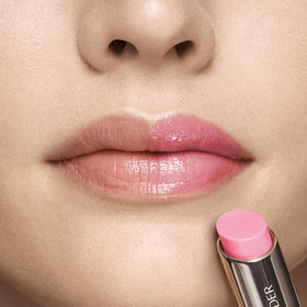 Estée Lauder Futurist HydraPlump cap and twist mechanism highlighting applicator