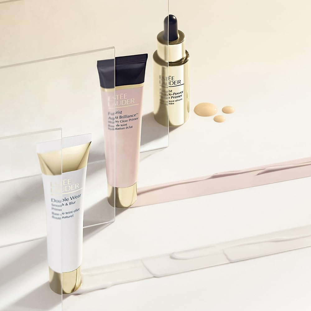 Estée Lauder label close-up highlighting ingredients and clean formulation benefit