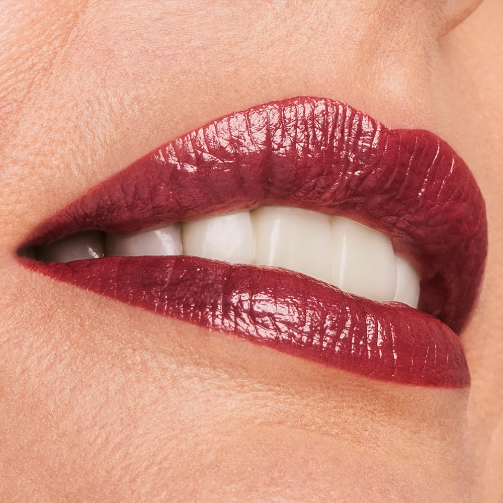Estée Lauder bullet close-up showing sculpted tip for precise application