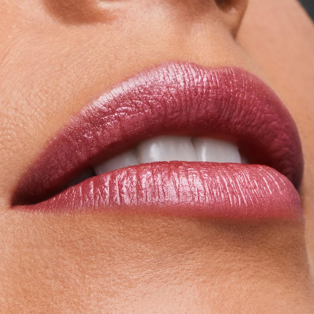 Estée Lauder texture swatch of Pink Parfait showing shimmering finish and buildable coverage