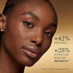 Estée Lauder pump dispensing foundation demonstrating controlled, hygienic application