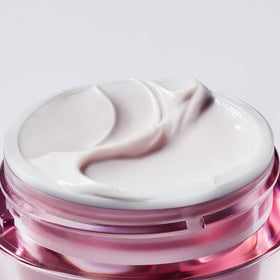 Estée Lauder open jar top view revealing creamy formula and nourishing appearance