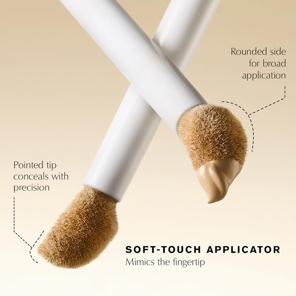 Estée Lauder close-up of soft-touch applicator demonstrating precise placement benefit