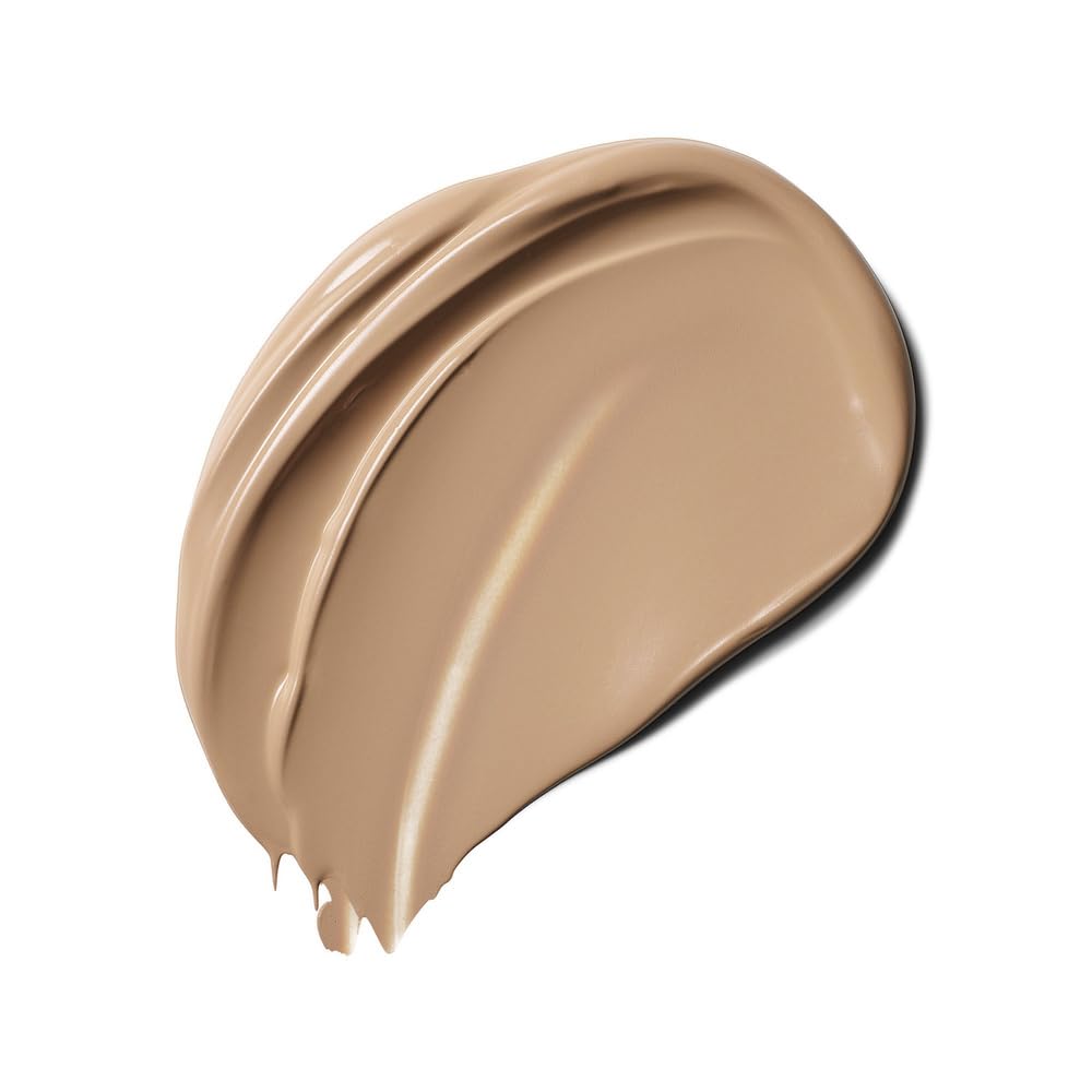 Estée Lauder close-up of liquid-cream texture, smooth blendable finish benefit