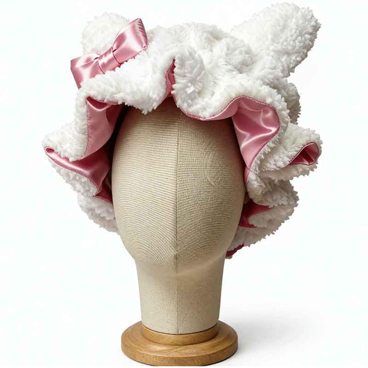Etcial bonnet satin lining close-up protecting hair from friction