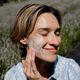 evanhealy raw kaolin clay and gotu kola highlighting purifying benefits