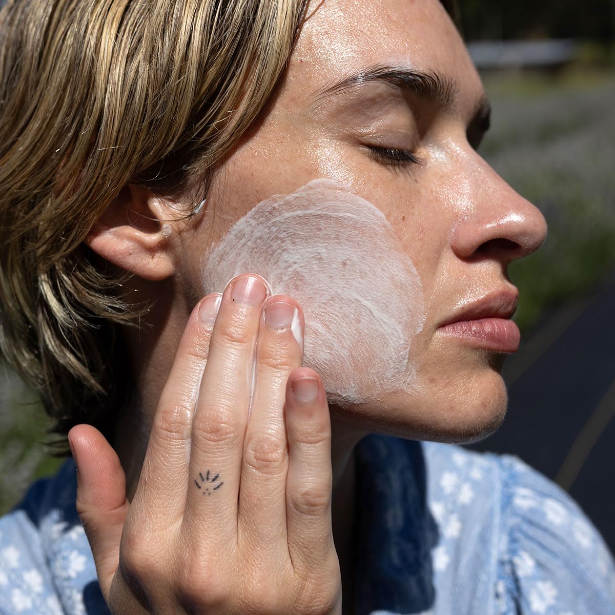 evanhealy natural ingredients display with kaolin clay and gotu kola, emphasizes purification