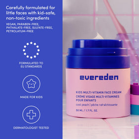 Evereden detangler in use on child’s hair, reduces tangles and tear-free