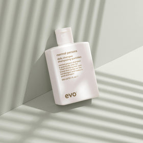 EVO in-shower use showing scalp massage and refreshing cooling benefit