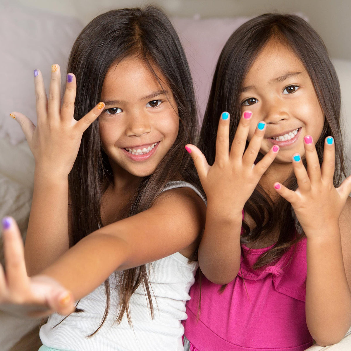 EXPRESSIONS glitter shade swatches on sample tips highlighting sparkle options