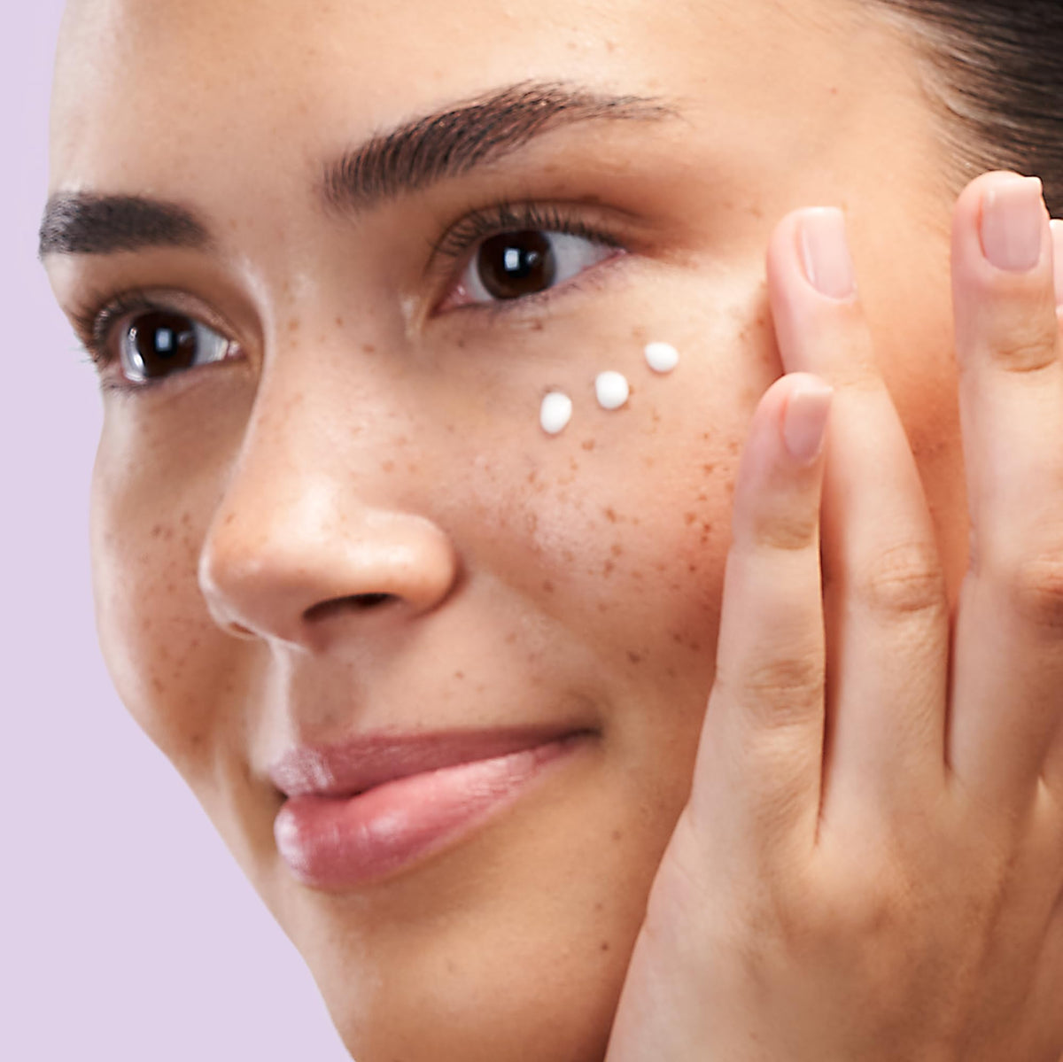 EXUVIANCE ingredient display with hyaluronic acid and antioxidants for visible protection benefit