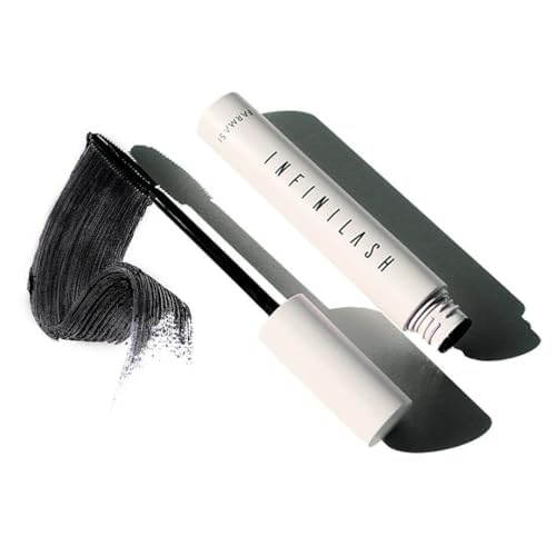 FARMASi texture swiped to show creamy formula for smooth application