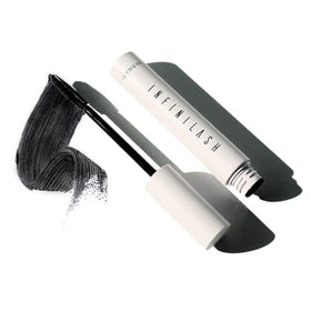 FARMASi texture swiped to show creamy formula for smooth application
