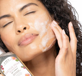 FarmHouse Fresh gel texture close-up on fingertip, shows hydrating whipped consistency