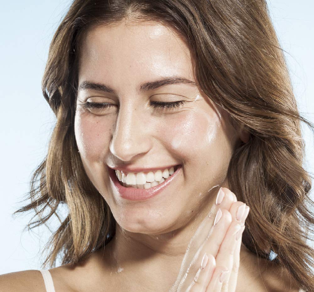 FarmHouse Fresh Elevated Shade creamy texture close-up for lightweight hydration