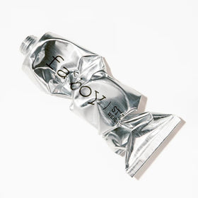 Fatboy Hair label close-up highlighting ingredient claims and clean formulation benefits