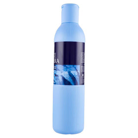 Felce Azzurra creamy foam texture on skin demonstrating gentle hydration benefit