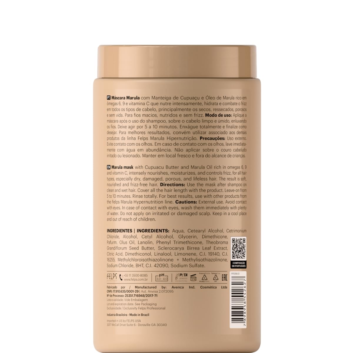 Felps Professional stylist using mask in salon for intensive conditioning treatment