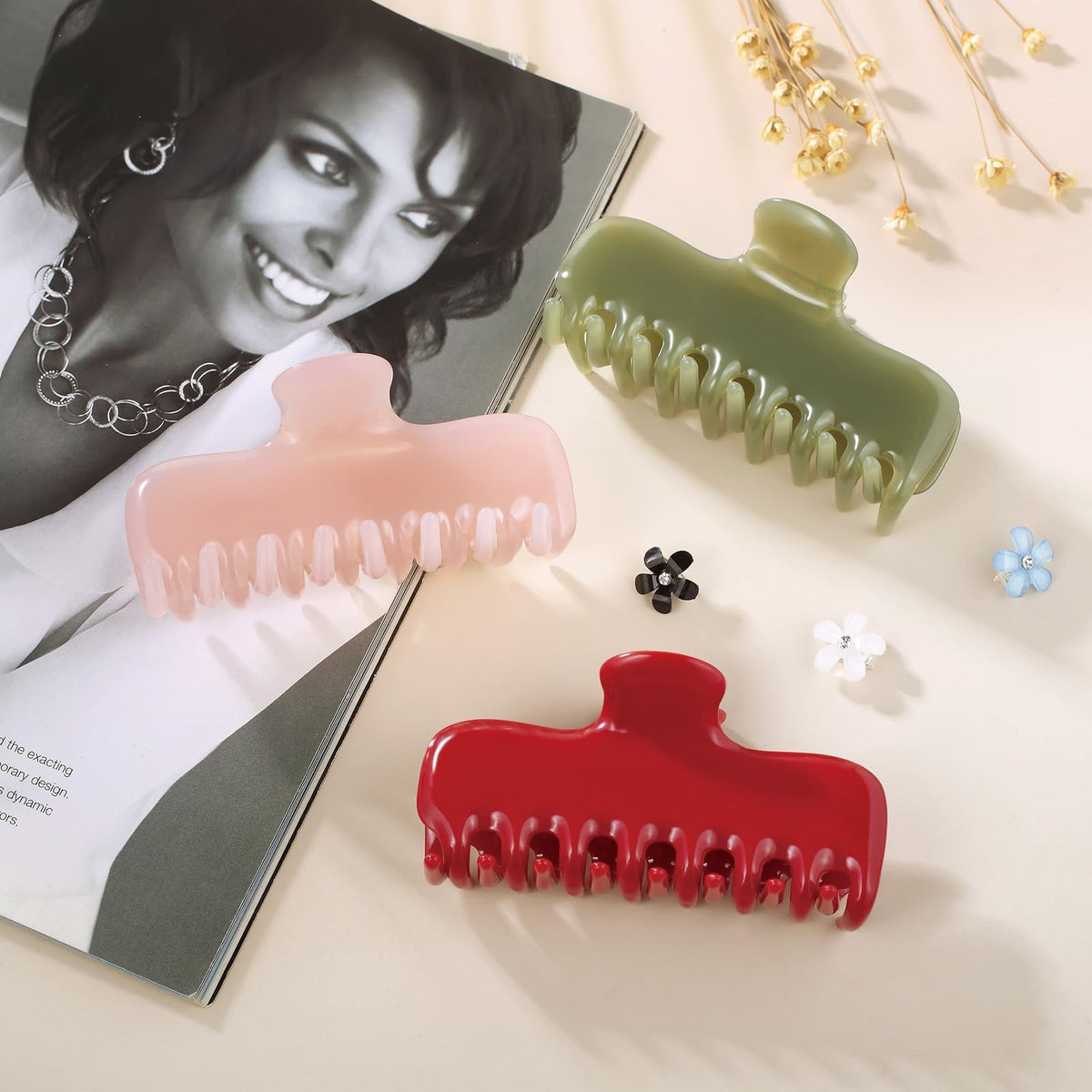 FidesAmor clip securing a high ponytail for strong, all-day hold