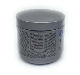 Firenze Professional applied to damp blonde hair demonstrating toning and moisture benefits