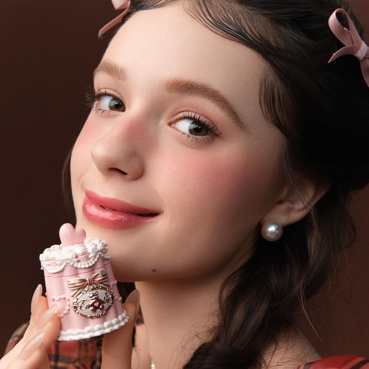 Flower Knows application on lips demonstrating plumping glassy shine effect