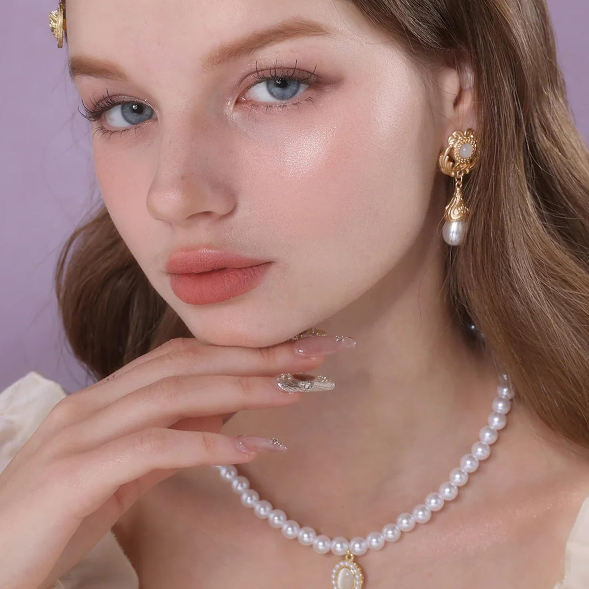 Flower Knows highlighter applied with brush demonstrating easy blending and natural glow