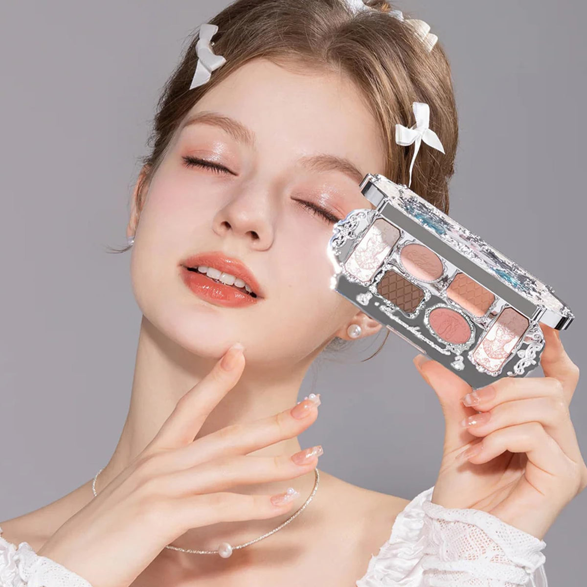 Flower Knows matte shade texture close-up showing blendable, smooth application