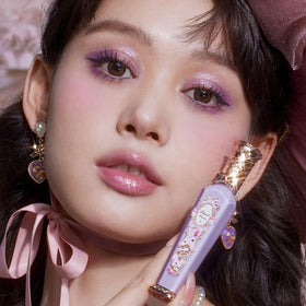 Flower Knows vanity styling as decor piece and convenient daily access benefit