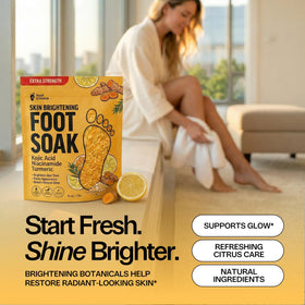 Foot Choice hand scooping salts into palm to show simple application