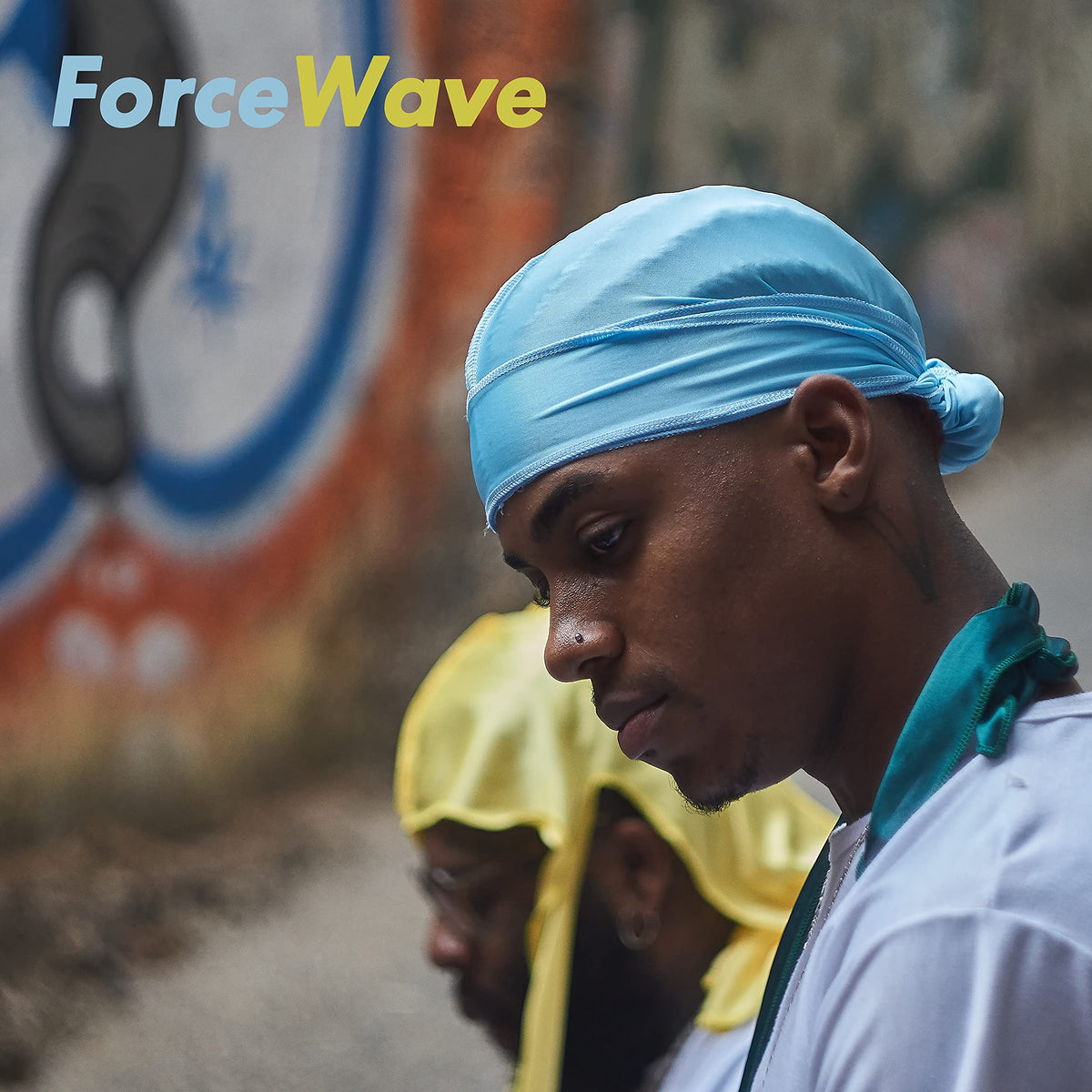ForceWave set with wave brush and cap showing coordinated wave-care benefit