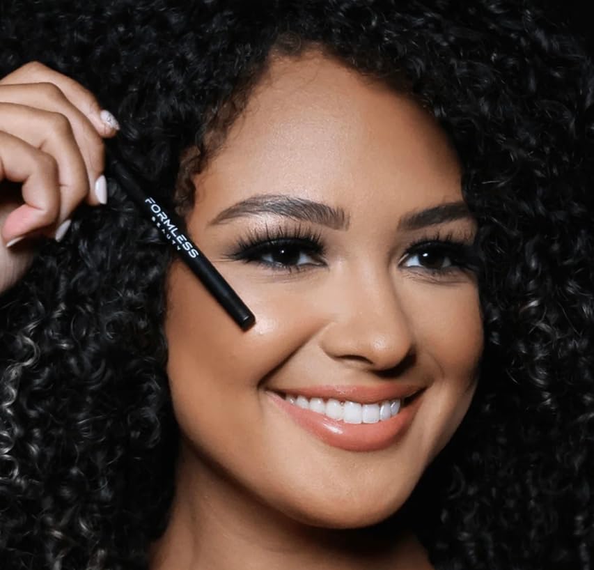 Formless Beauty eyeliner blended into smoky eye showing buildable pigment and soft finish
